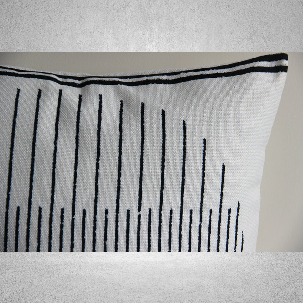 Navy Line Art Pillow Cover - Image 5