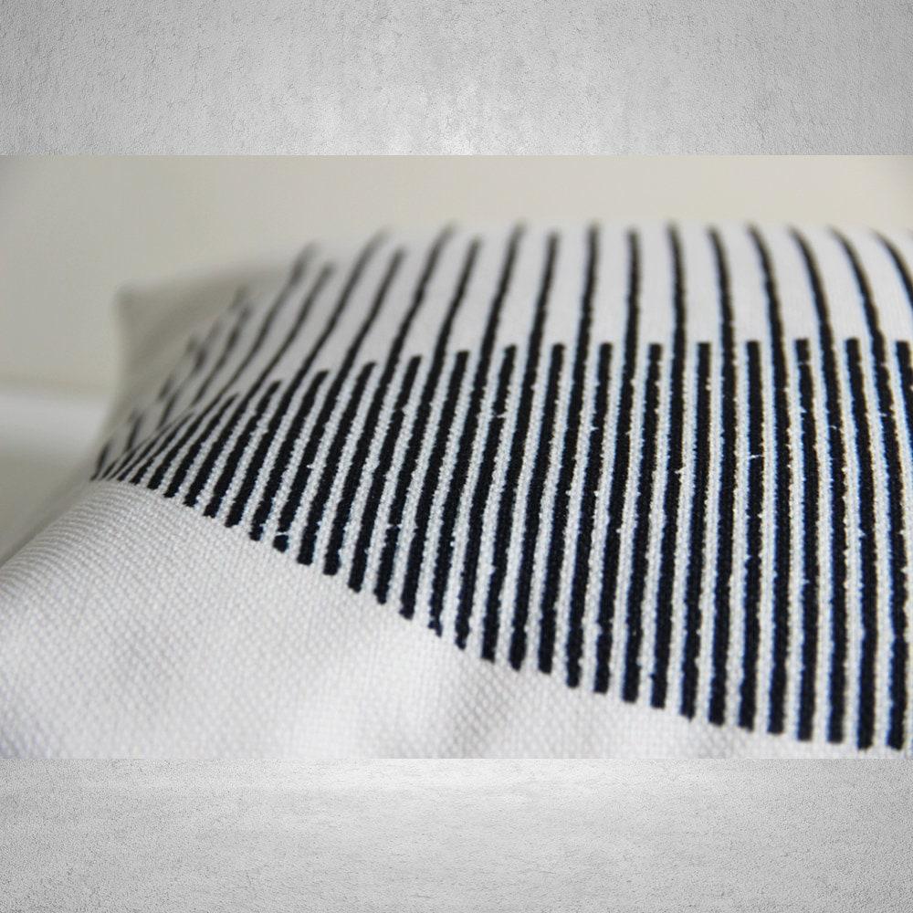 Navy Line Art Pillow Cover - Image 4